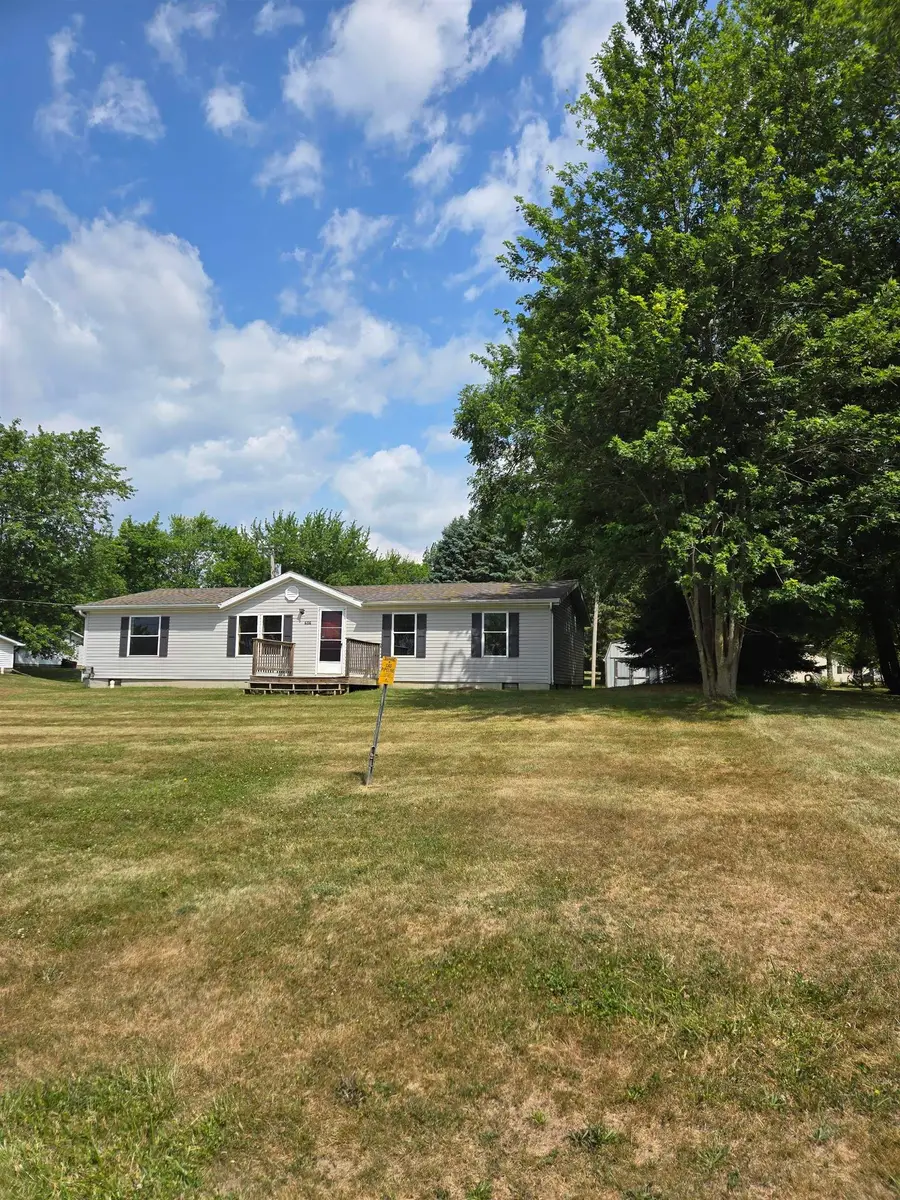 606 W Prospect ST, Saint Louis, MI 48880 - #3