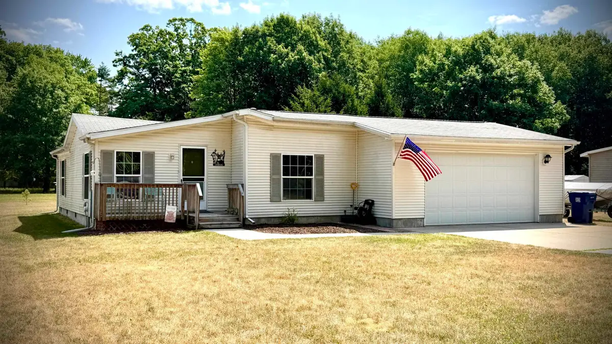 1022 Duquesa, Weidman, MI 48893 - #1