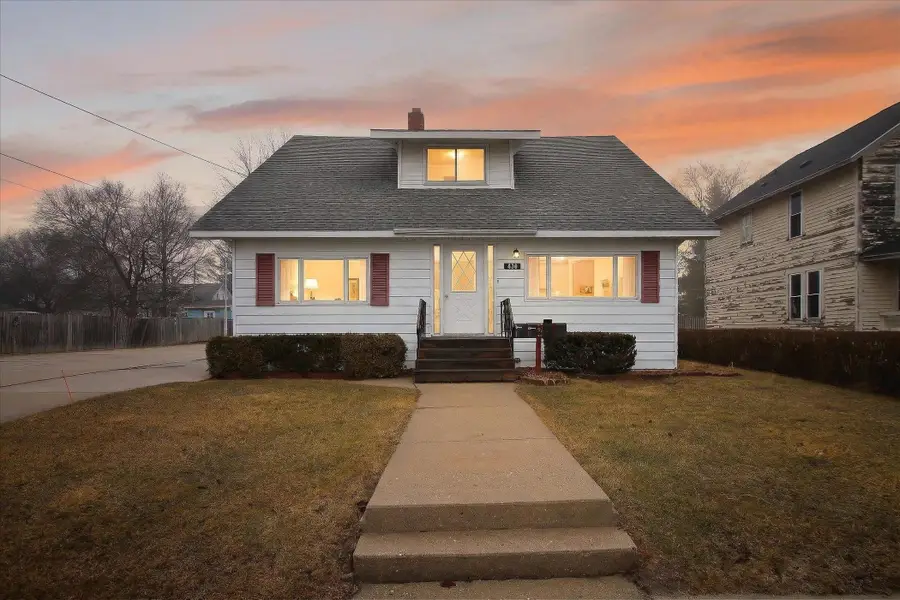 430 Bridge AVE, Alma, MI 48801 - #2