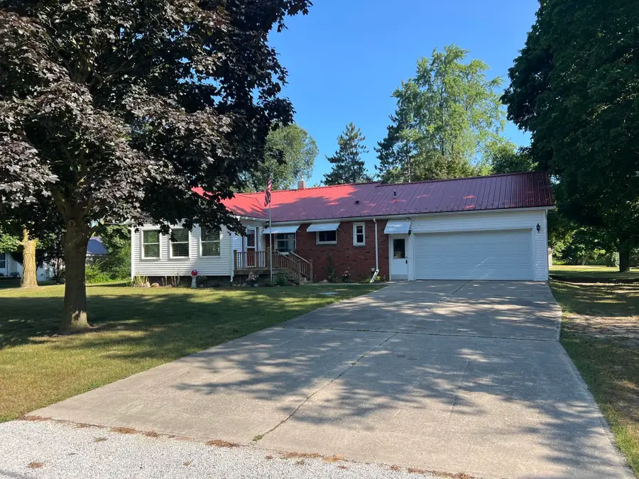 4782 W Lincoln, Alma, MI 48801 - #3