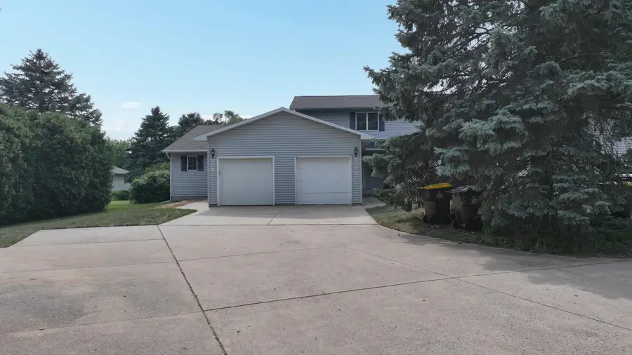 906 S Crapo, Mount Pleasant, MI 48858 - #2