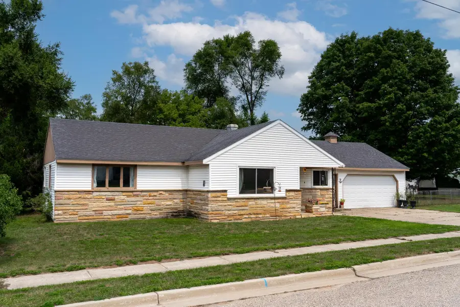 198 W Ohio, Farwell, MI 48622 - #2