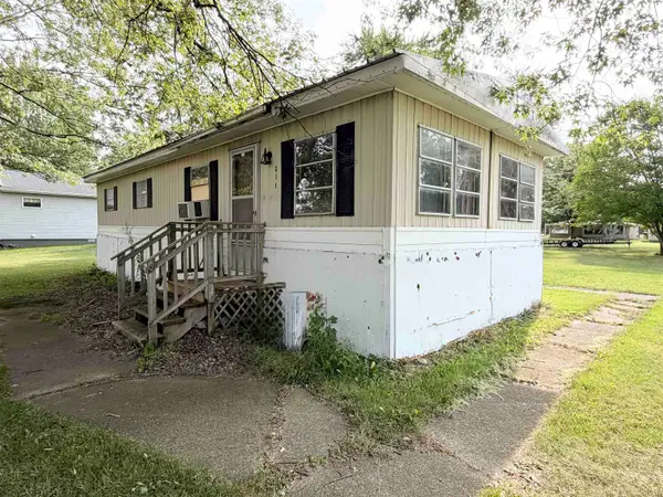 311 N 5th ST, Shepherd, MI 48883
