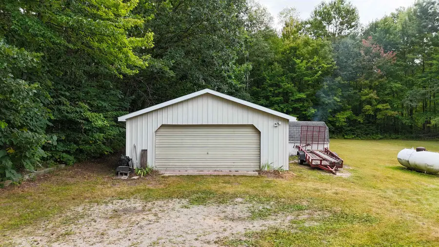 3759 S Loomis RD, Chippewa, MI 48858 - #3