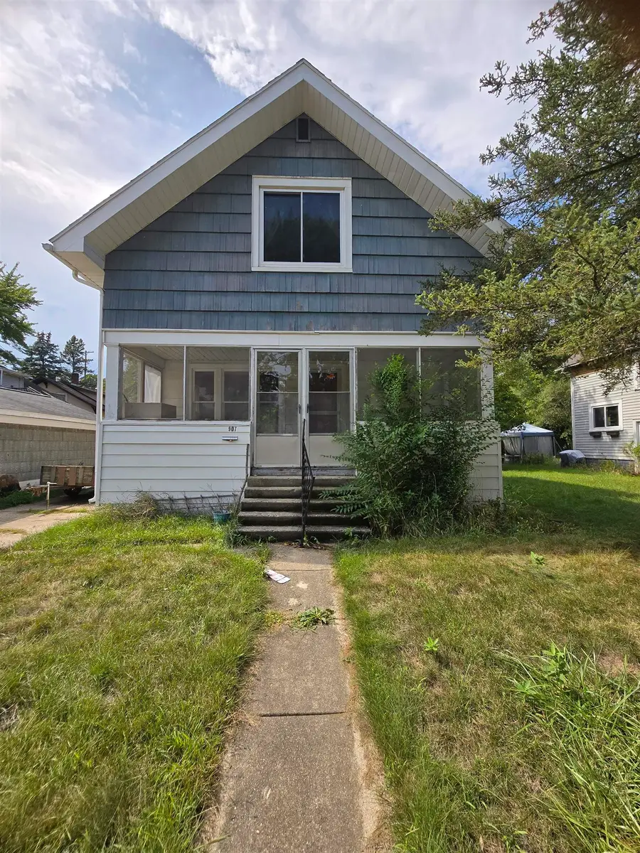 907 N Court, Alma, MI 48801 - #3