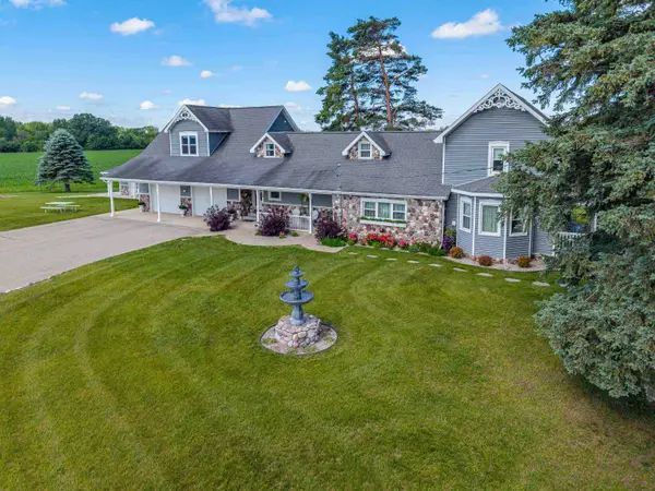 9644 E Deerfield, Shepherd, MI 48883