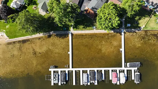 6276 W Houghton Lake, HoughtonLake, MI 48629