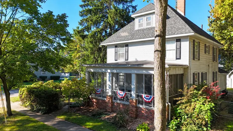 215 E Lincoln ST, Mount Pleasant, MI 48858 - #2