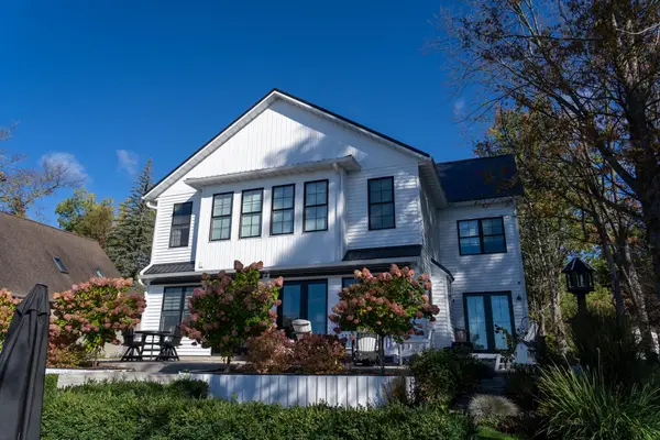 5405 W Beal City RD, Weidman, MI 48893
