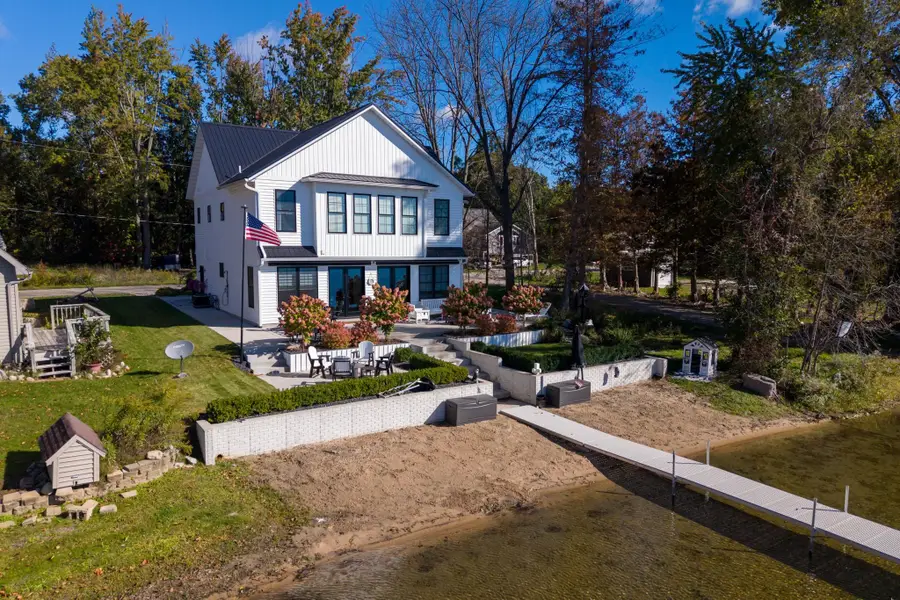 5405 W Beal City RD, Weidman, MI 48893 - #2