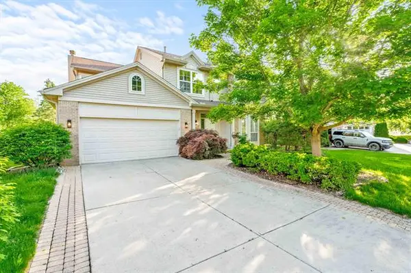 1065 Equestrian Drive, SouthLyon, MI 48178