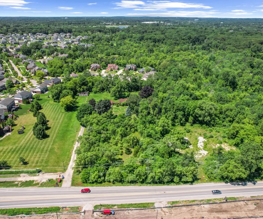 27491 Pontiac Trail, Lyon, MI 48178 - Image #3
