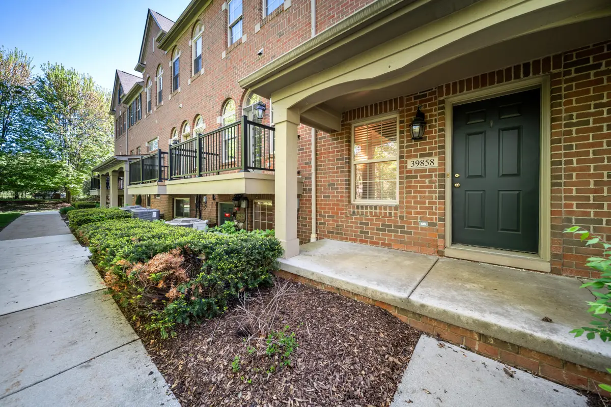 39858 Rockcrest Circle, Northville Township, MI 48168 - Image #1