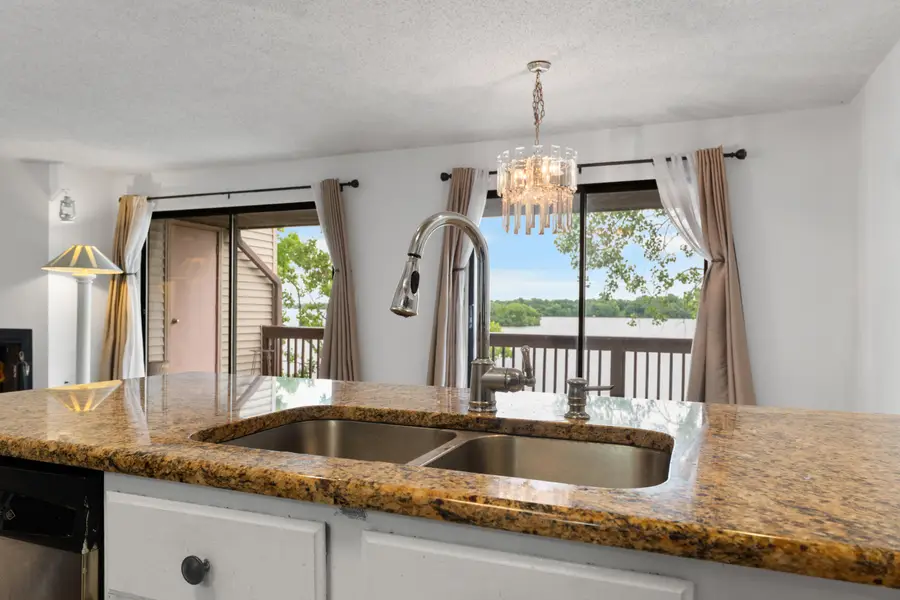 730 Cliffs Drive Unit: 304 A, Ypsilanti, MI 48198 - Image #3