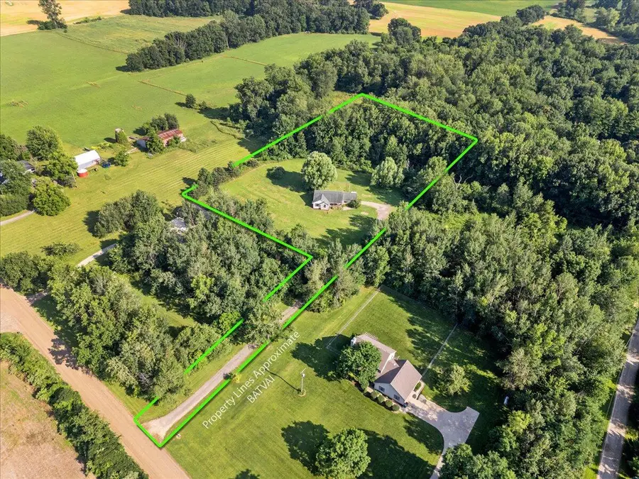 11265 W Coon Lake Road, Webberville, MI 48892 - Image #3