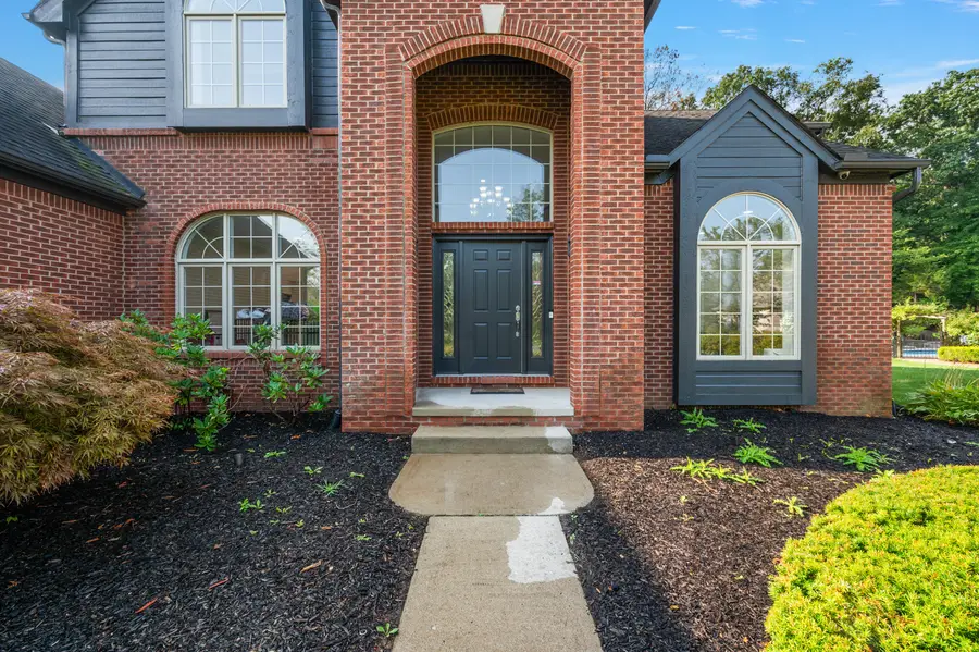 2342 Ivy Hill Drive, Commerce Township, MI 48382 - Image #3