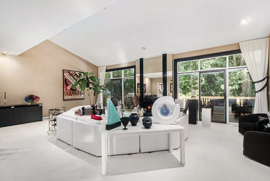 4826 Cliffside Drive Unit: 18, West Bloomfield, MI 48323 - Image #3