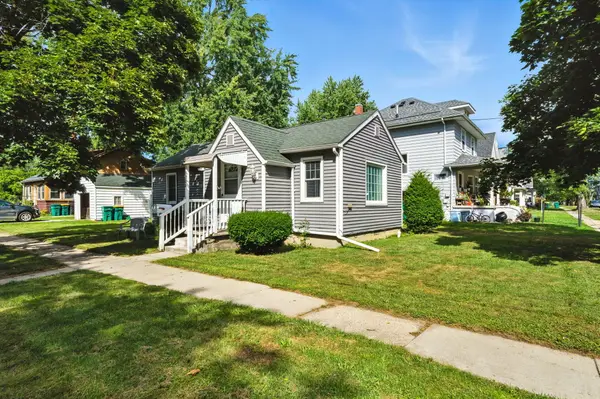 300 N Lenawee Street, Durand, MI 48429