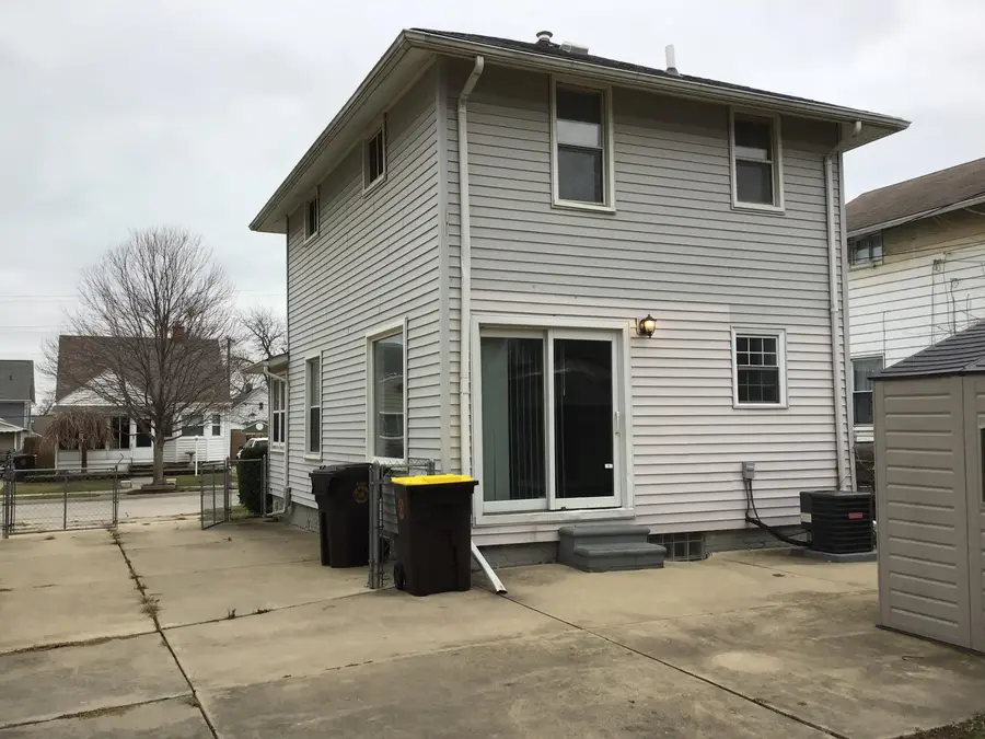 214 Detroit Street, Trenton, MI 48183 - #3