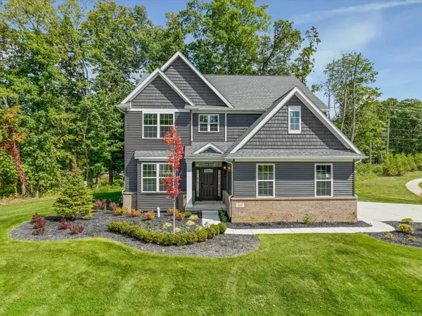 359 Amelia Circle, SouthLyon, MI 48178