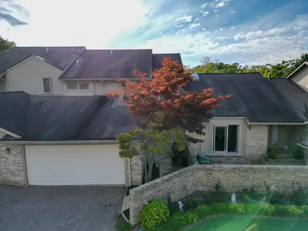 4291 Foxpointe Drive, WestBloomfield, MI 48323