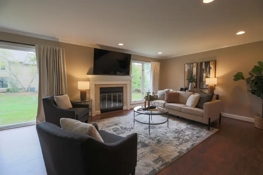 4291 Foxpointe Drive, West Bloomfield, MI 48323 - Image #2