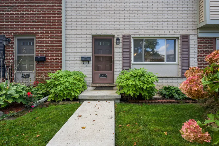 3246 Williamsburg Road, Ann Arbor, MI 48108 - Image #3