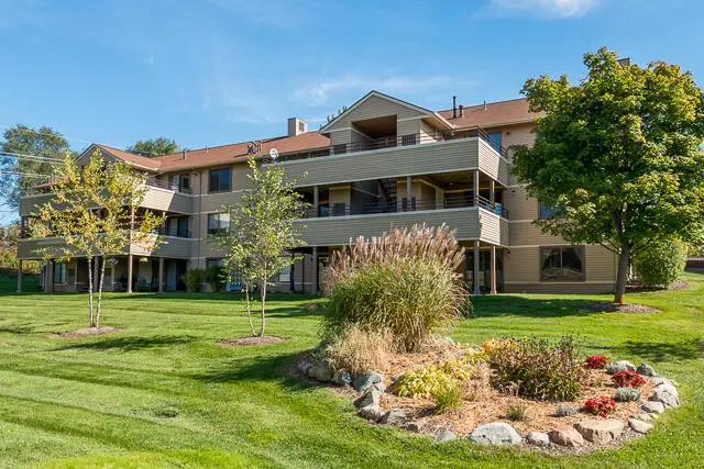 275 Briarcrest Drive Building: 7 Unit: 185, Ann Arbor, MI 48104 - Image #2