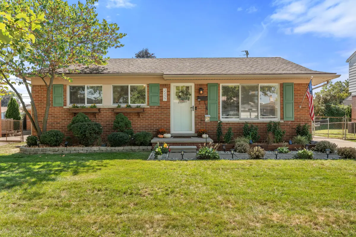 35527 Elmira Street, Livonia, MI 48150 - Image #1