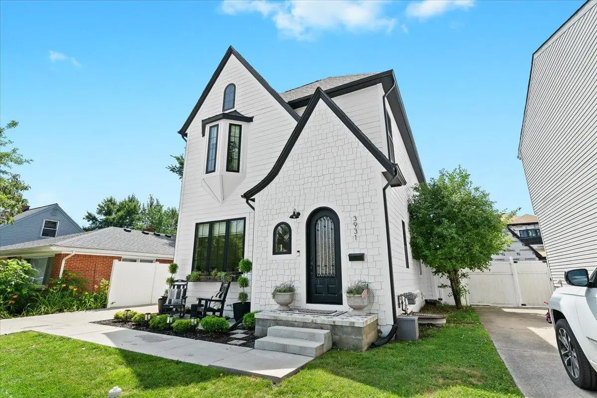 2020 Watkins Lake Road, Waterford, MI 48328 - #1