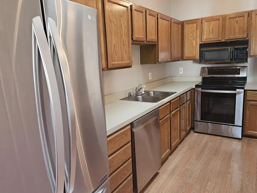 25664 Lexington Unit: 2, South Lyon, MI 48178 - Image #3