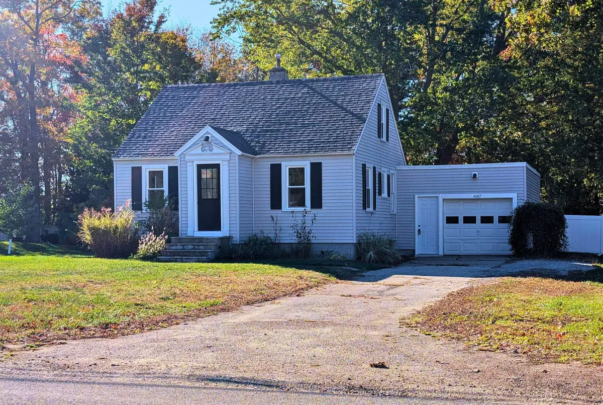 4697 Quarterline Road, Muskegon, MI 49444 - Image #1