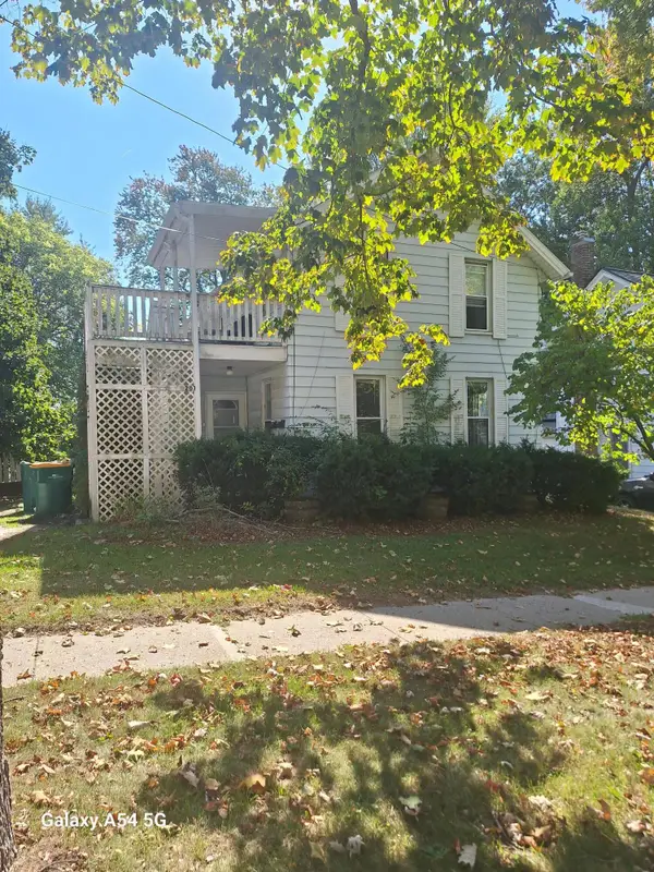 207 W Henry Street, Saline, MI 48176