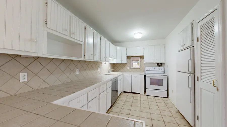 1235 S Maple Road Unit: 101, Ann Arbor, MI 48103 - Image #3