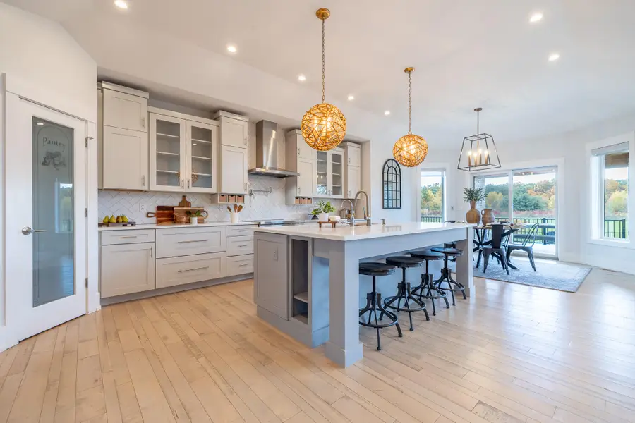 94 W Willis Road, Saline, MI 48176 - Image #3