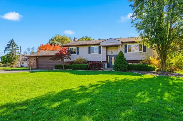 2932 Bogue Creek Drive, Howell, MI 48855