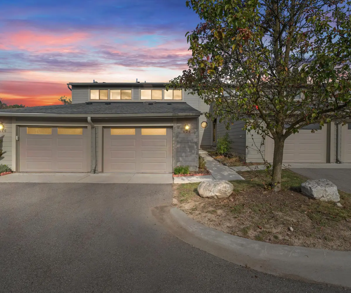 624 Peninsula Court, Ann Arbor, MI 48105 - #1