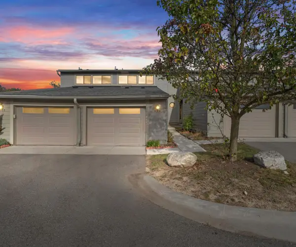 624 Peninsula Court, AnnArbor, MI 48105