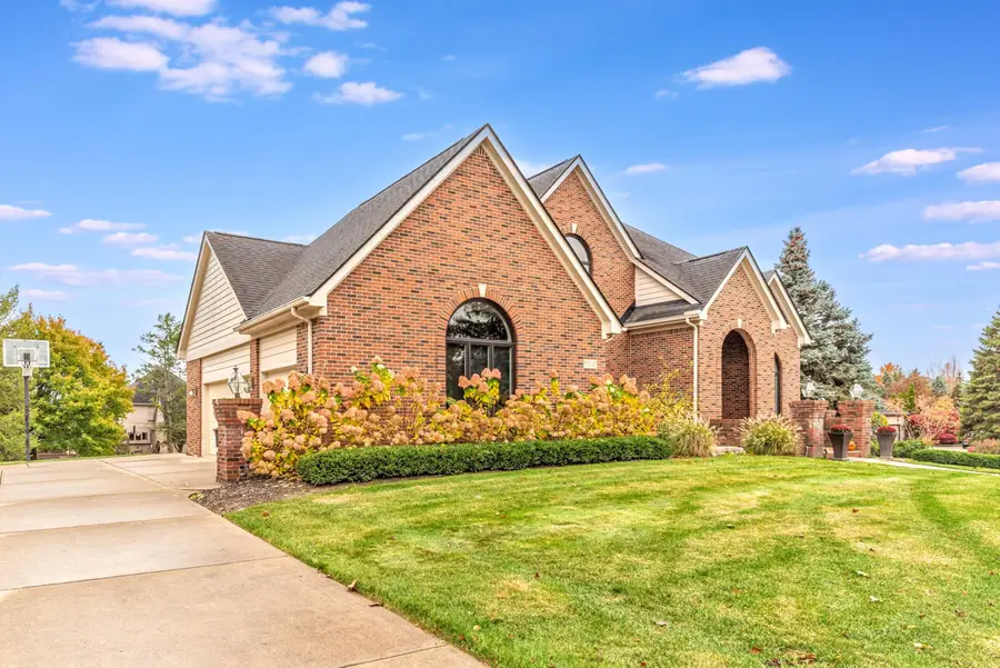 50045 Standish Court, Plymouth, MI 48170 - #2
