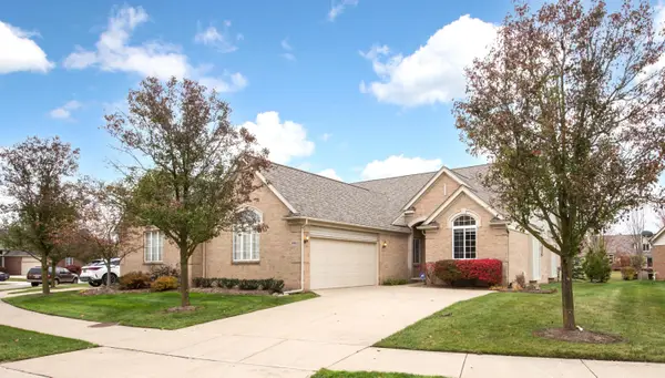 49433 N Glacier, Northville, MI 48168