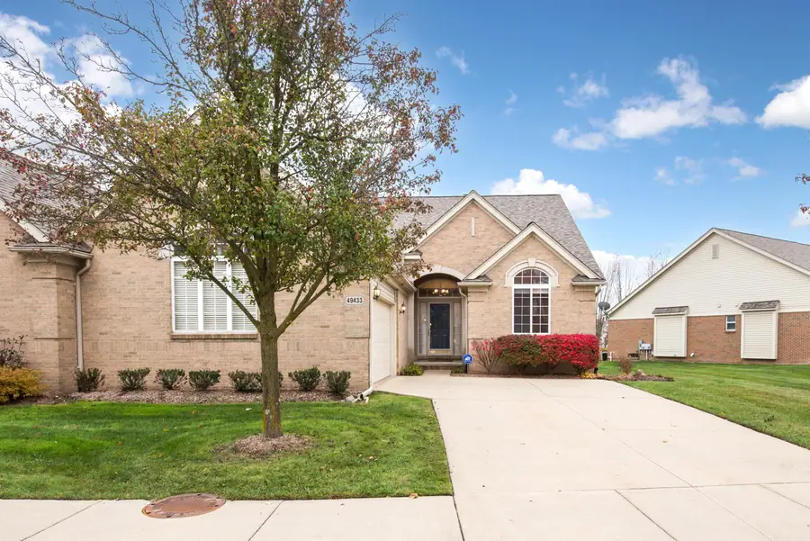 49433 N Glacier, Northville, MI 48168 - Image #3