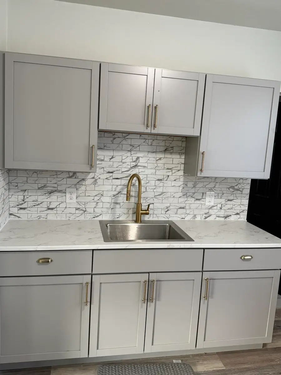 5210 Farmbrook ST, Detroit, MI 48224 - Image #2