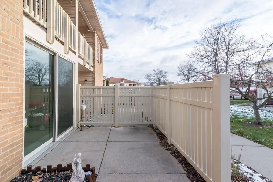 61137 Greenwood Drive, South Lyon, MI 48178 - Image #3