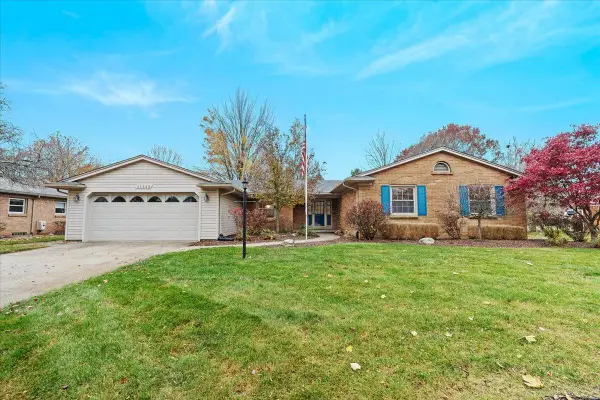 41849 Banbury Road, Northville, MI 48168