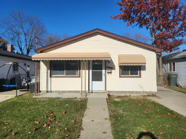 21813 Rosedale Street, StClairShores, MI 48080