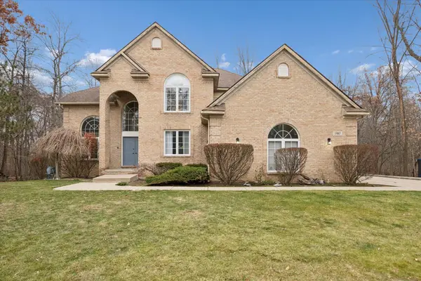 1985 Christopher Court, WestBloomfield, MI 48324