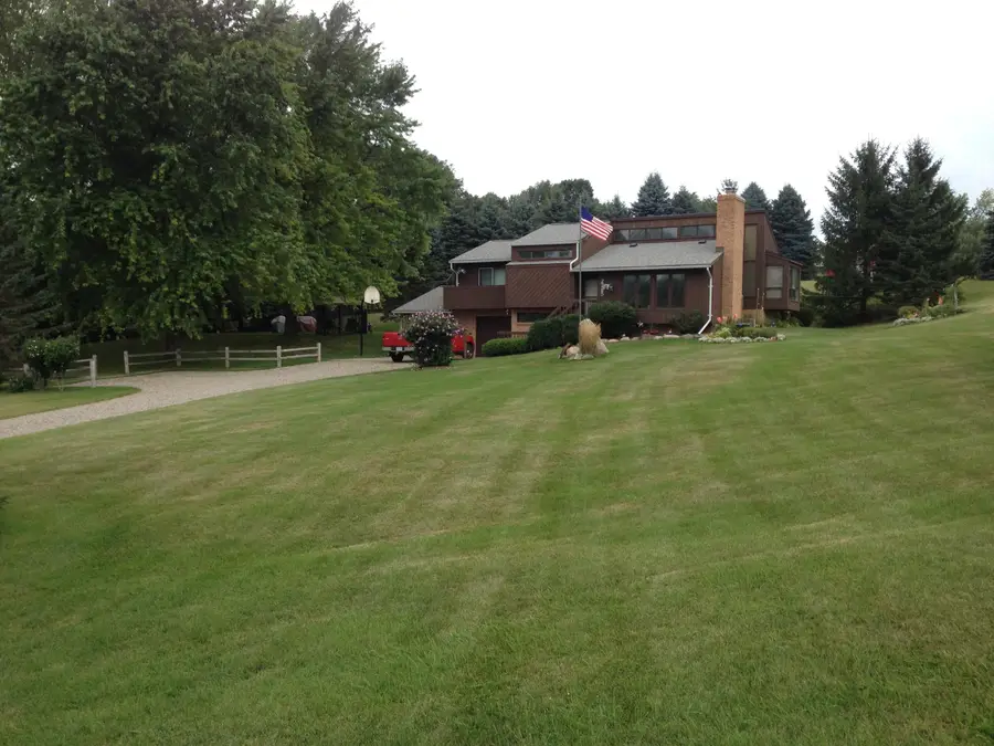 2725 Cooley Lake Road, Highland, MI 48356 - Image #2