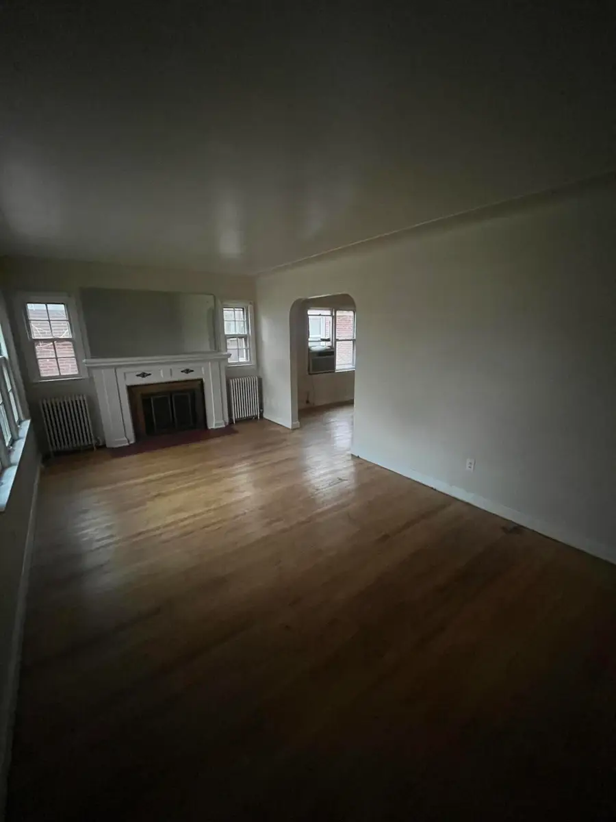 20604 Washtenaw Street, Harper Woods, MI 48225 - #3
