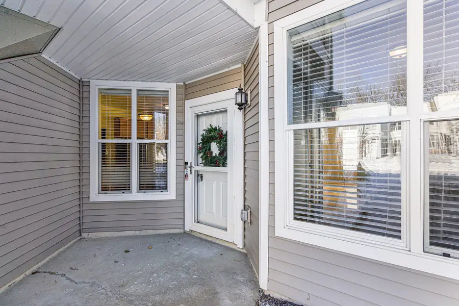 631 Pebblestone Lane, Chelsea, MI 48118 - Image #2