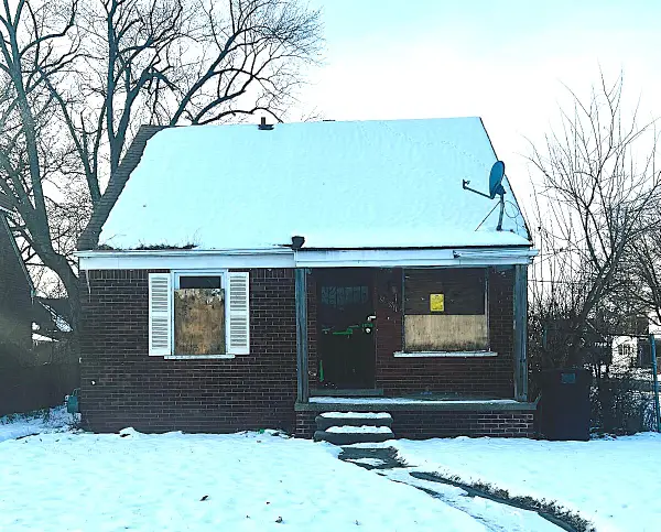 8907 Cloverlawn Street, Detroit, MI 48204